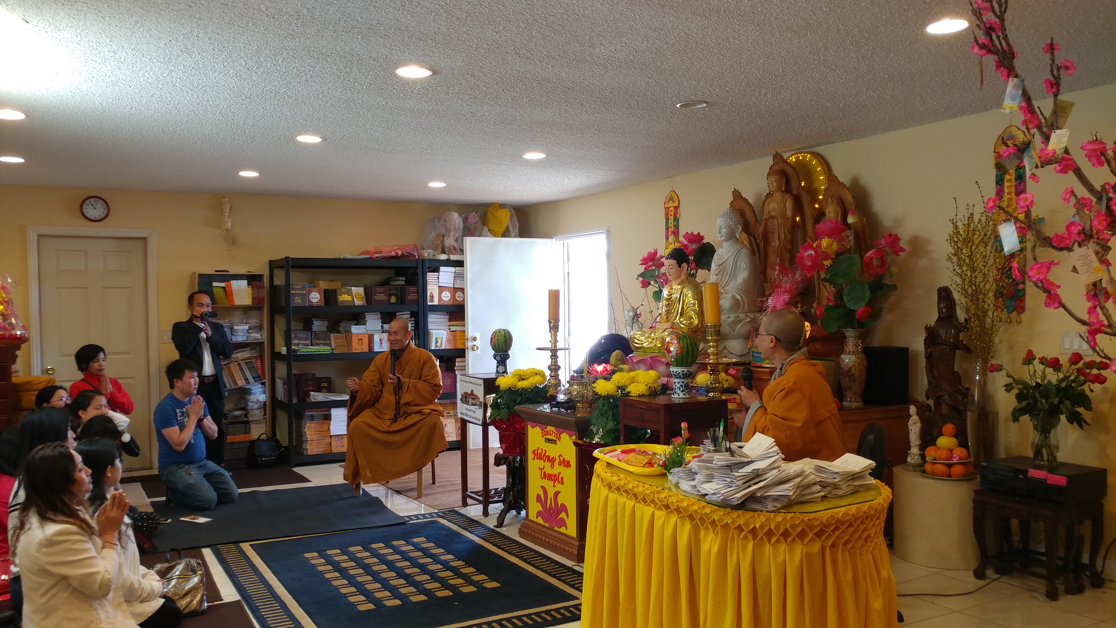 1.Tet 2018 Huong Sen Temple 3